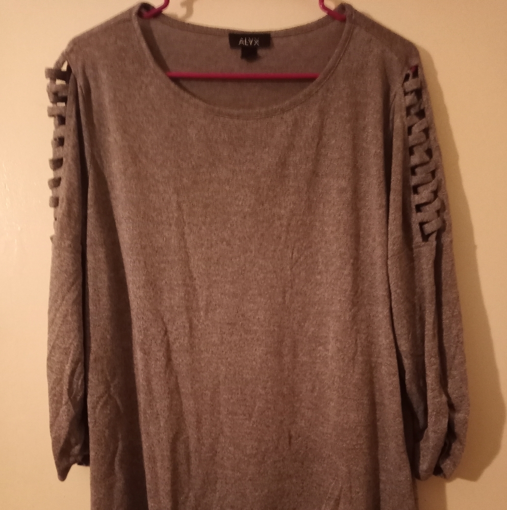 Woman's Alyx 3/4 Sleeves Dress Shirt.